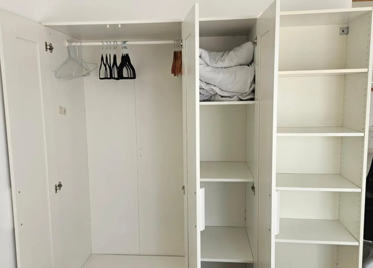 Chambre En Colocation Fille, Proche Mer, Climatisation ツーロン アパート