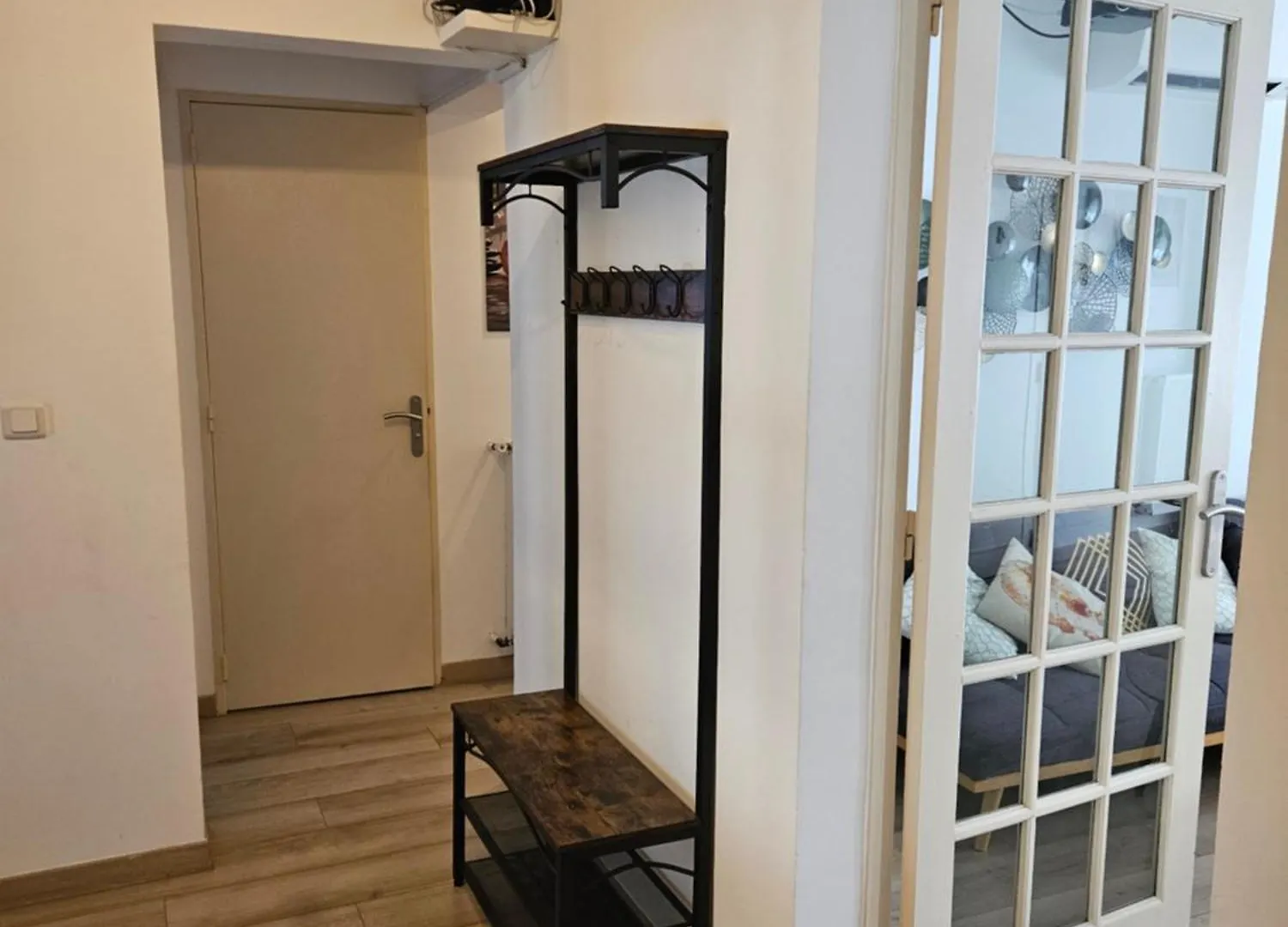 Chambre En Colocation Fille, Proche Mer, Climatisation ツーロン フランス